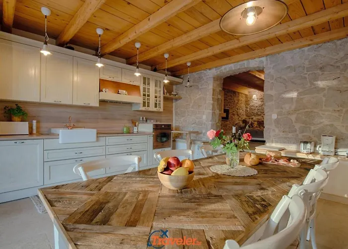 Schoene Steinvilla Mit Beheiztem Pool Und Sauna By Interhome 펜션 Gabonjin