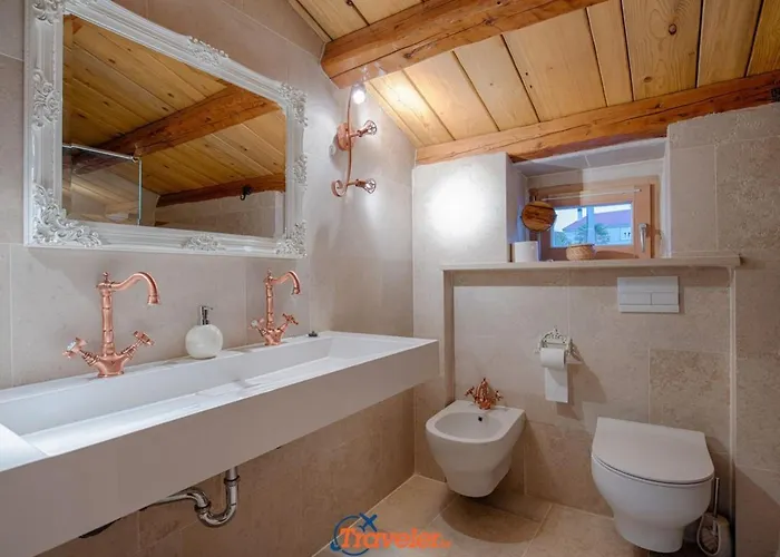 Schoene Steinvilla Mit Beheiztem Pool Und Sauna By Interhome 펜션