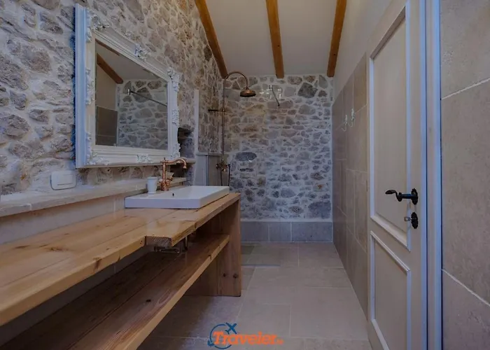 Schoene Steinvilla Mit Beheiztem Pool Und Sauna By Interhome 펜션 *