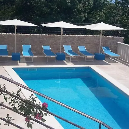Schoene Steinvilla Mit Beheiztem Pool Und Sauna By Interhome