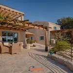 Feriehus Schoene Steinvilla Mit Beheiztem Pool Und Sauna By Interhome *