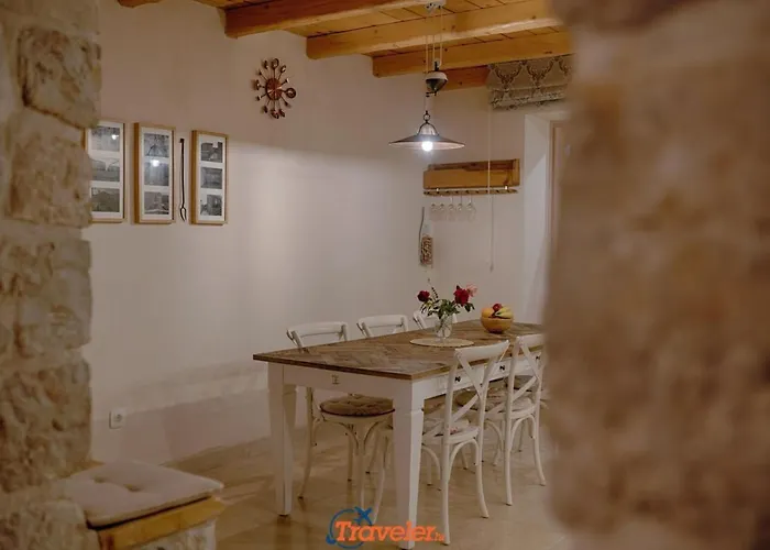Schoene Steinvilla Mit Beheiztem Pool Und Sauna By Interhome Nyaraló